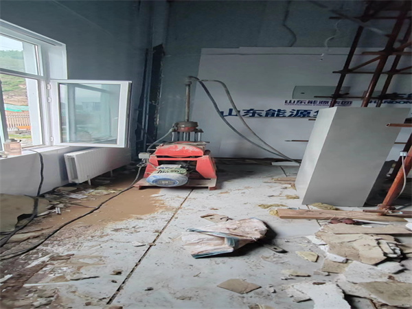 梅列地基基础下沉墙体裂缝加固注浆顶升施工